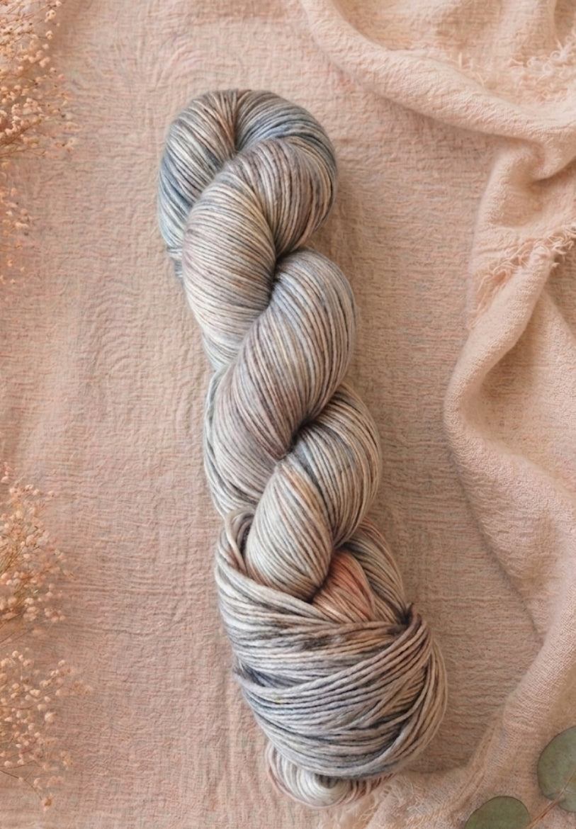 The time travellers wife ~ I can reach & touch time ~ Sock set