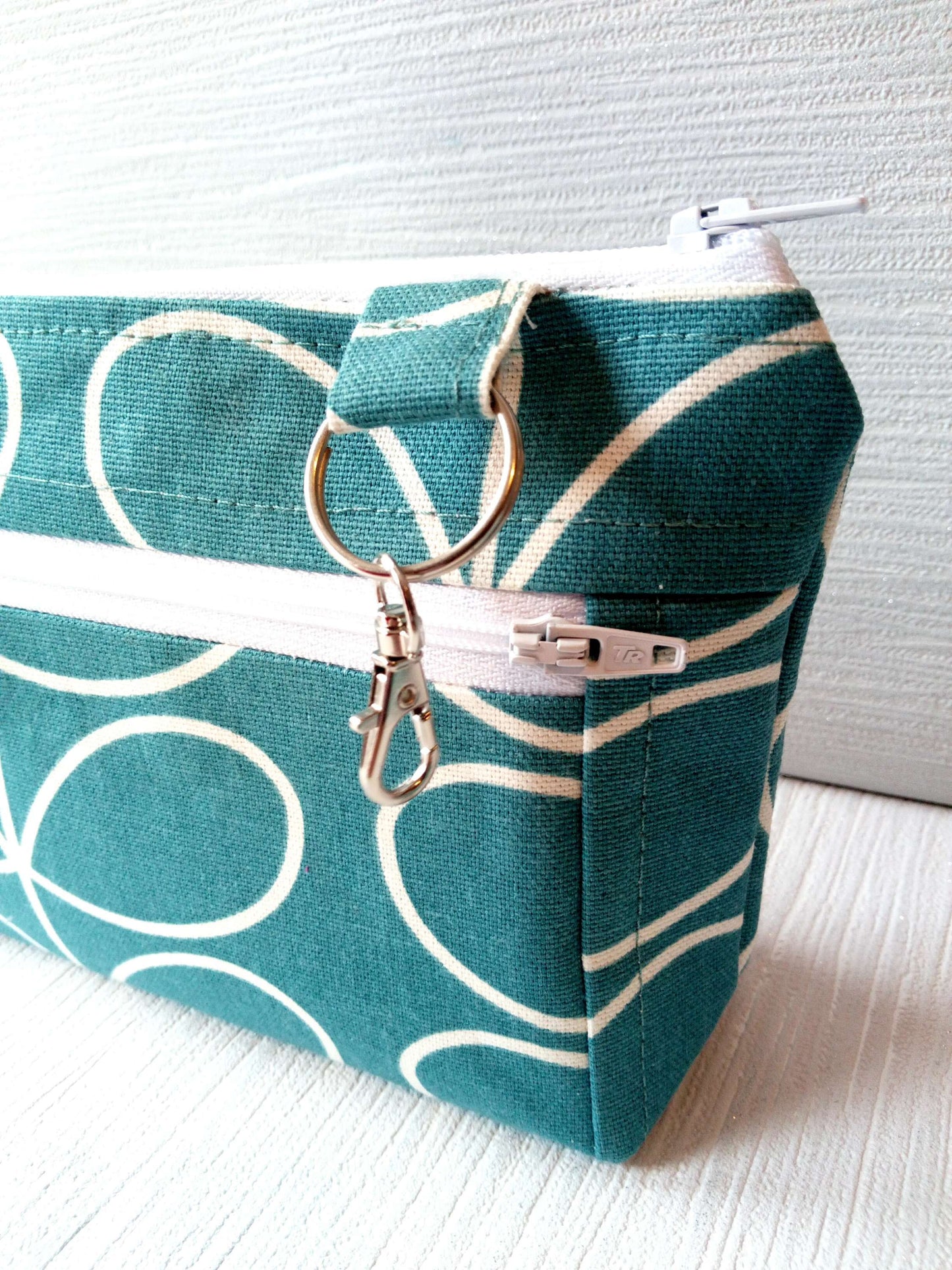 Orla Timeless Classics double zipped large Notions pouch. image 7