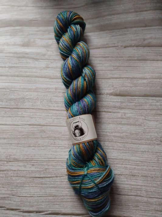 Finn ~ Self striping yarn