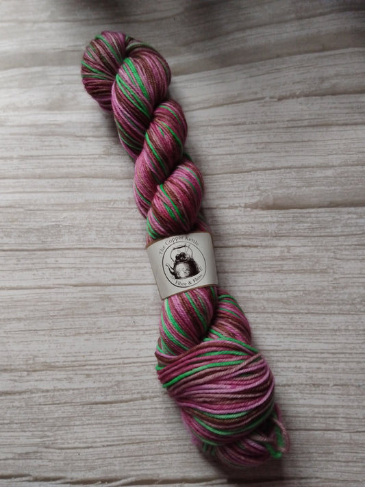 Isla ~ Self striping yarn