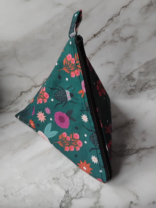 Ready to ship ~ Zipped Pyramid ~ Knitting and crochet project bag