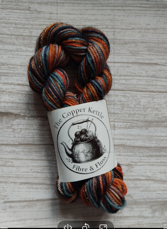 Gingerbread village tour ~ Cinnamon chalet ~ Self striping yarn