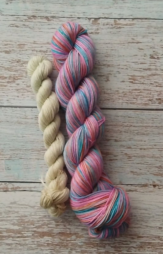Marshmallow twist ~ Self striping ~ Yarn ~ Sock set